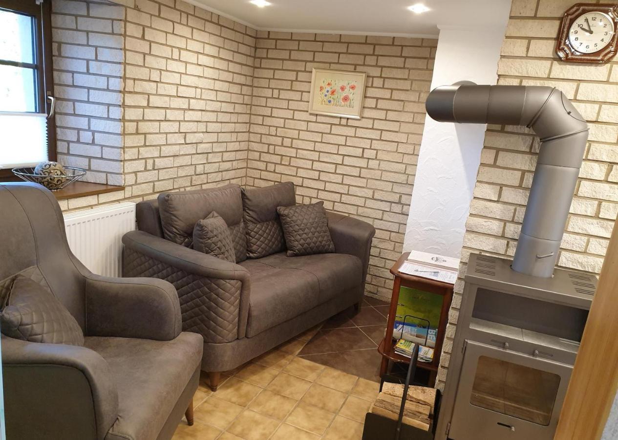 Ferienwohnung Huegelhaus Plutscheid Bagian luar foto