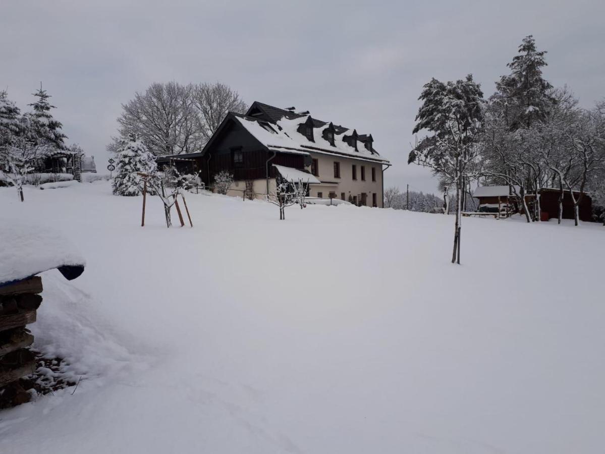 Ferienwohnung Huegelhaus Plutscheid Bagian luar foto