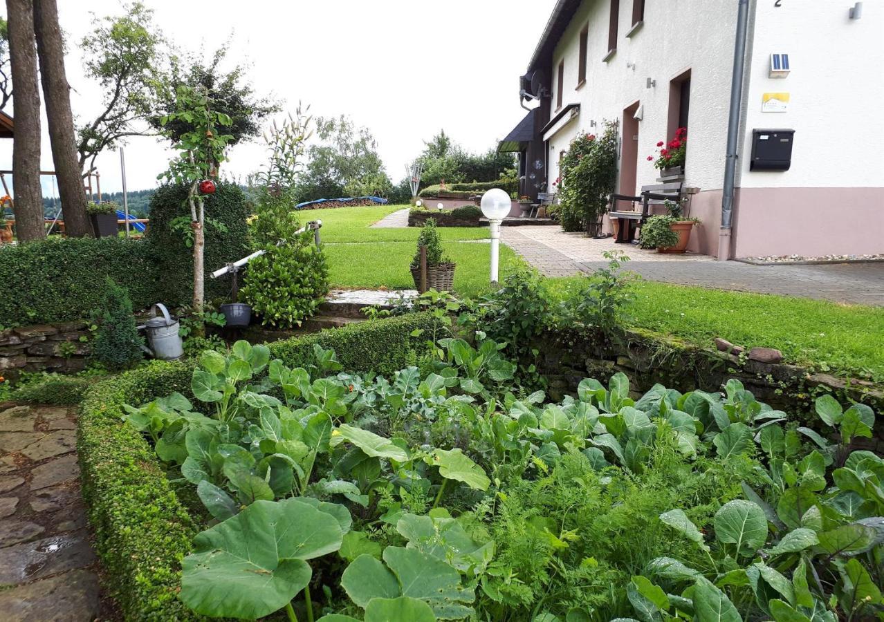 Ferienwohnung Huegelhaus Plutscheid Bagian luar foto